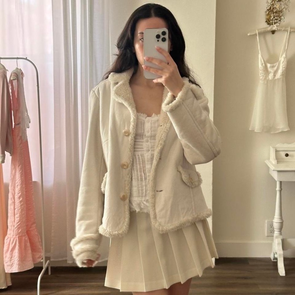 Y2K L Static Cream White Faux Fur Trim Faux Suede Button Front Jacket